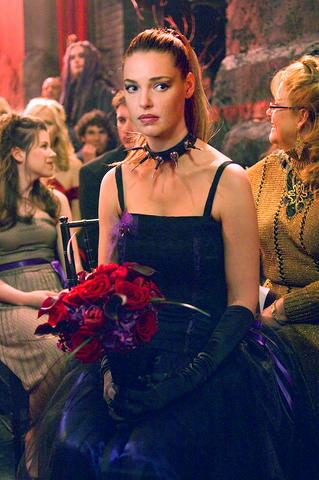 27 Dresses' follows romantic comedy formula right to the altar - Taipei  Times