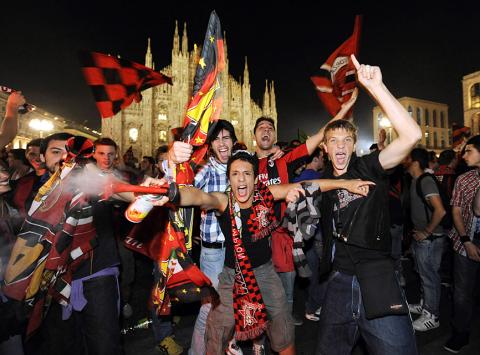 Milan win 18th 'scudetto' - Taipei Times