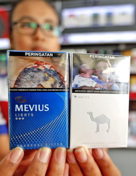 Cigarette makers ignore Indonesia label deadline