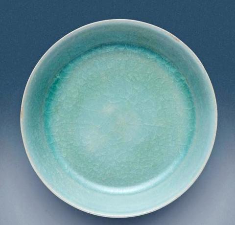 中国四大名窯 宋代汝窯天青釉長頸瓶奉華在铭 北宋汝窯天青釉鑲銅口長頸瓶- 大英博物館(British Museum)