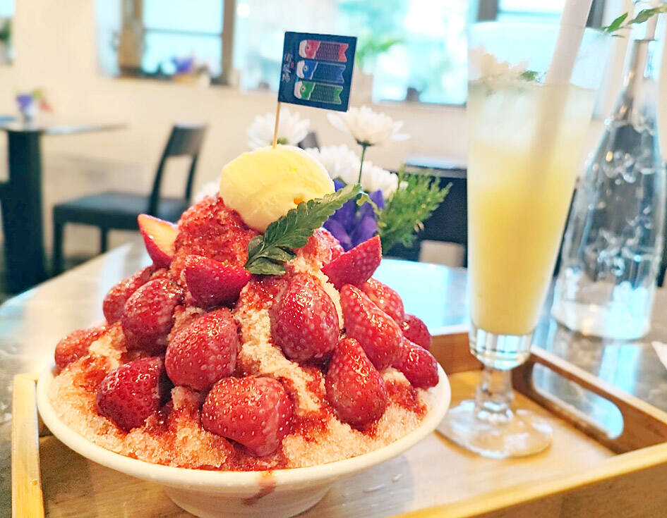 Pesticide restrictions for strawberries to be relaxed - Taipei Times