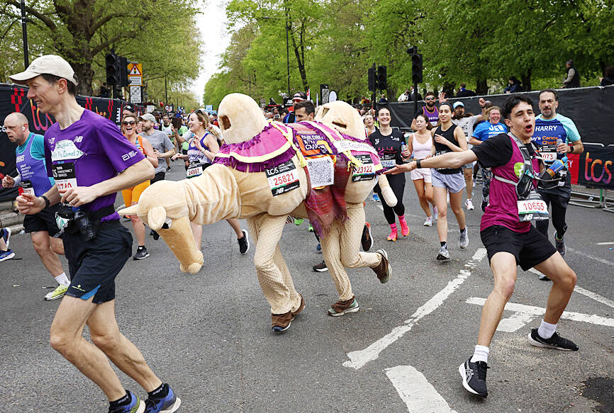 Runner goes viral for wine tasting during marathon - Taipei Times