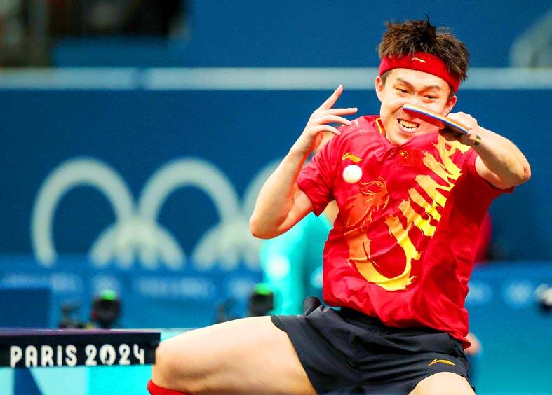 Uyda it uslubidagi jinsiy aloqa fotosuratlari