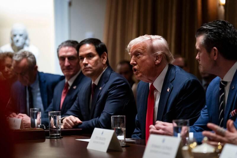 Trump declines to answer question about China and Taiwan - Taipei Times