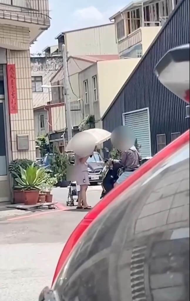 Taichung woman arrested for selling drugs out of stroller - Taipei Times