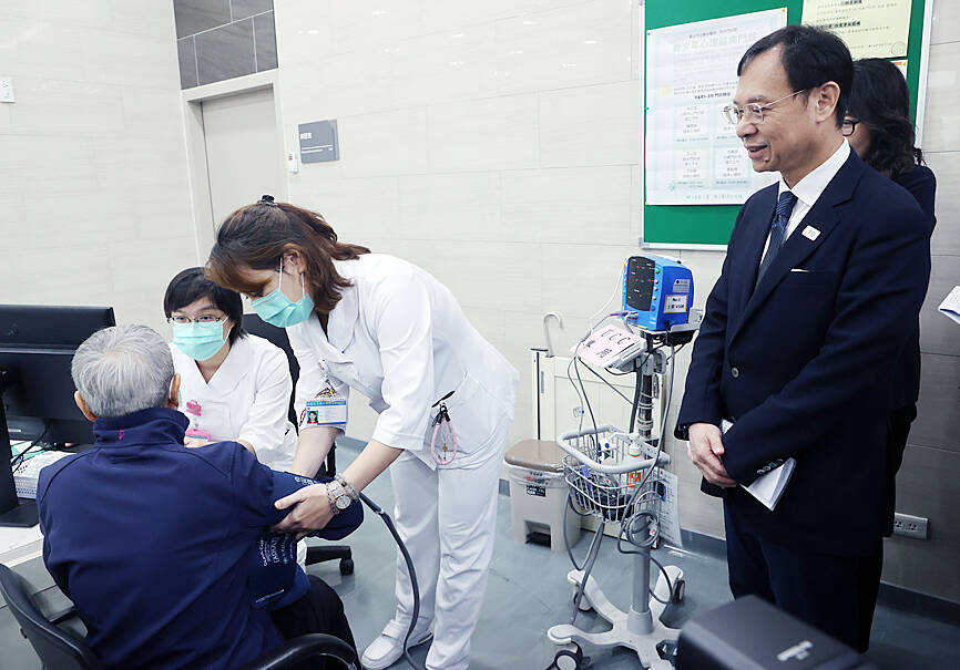 Taiwan launches urgent care center pilot program