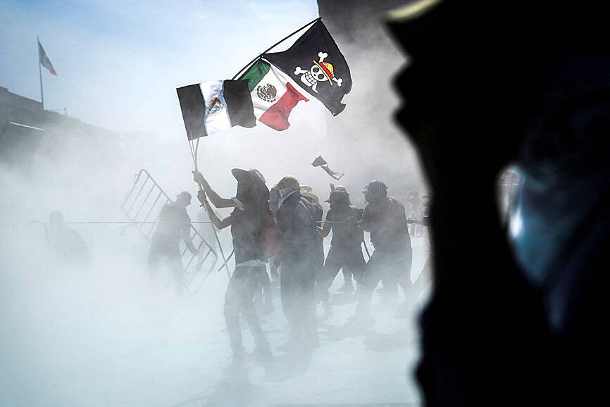 Clashes erupt in Mexico’s anti-crime protests