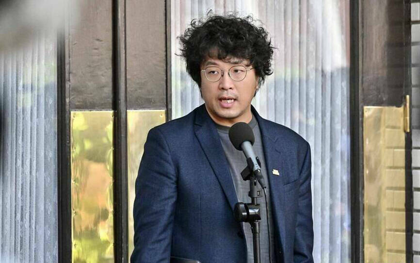 Lawmaker flaunts Beijing’s arrest threats