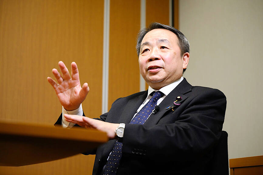 Japan should use US ties to counter China: official