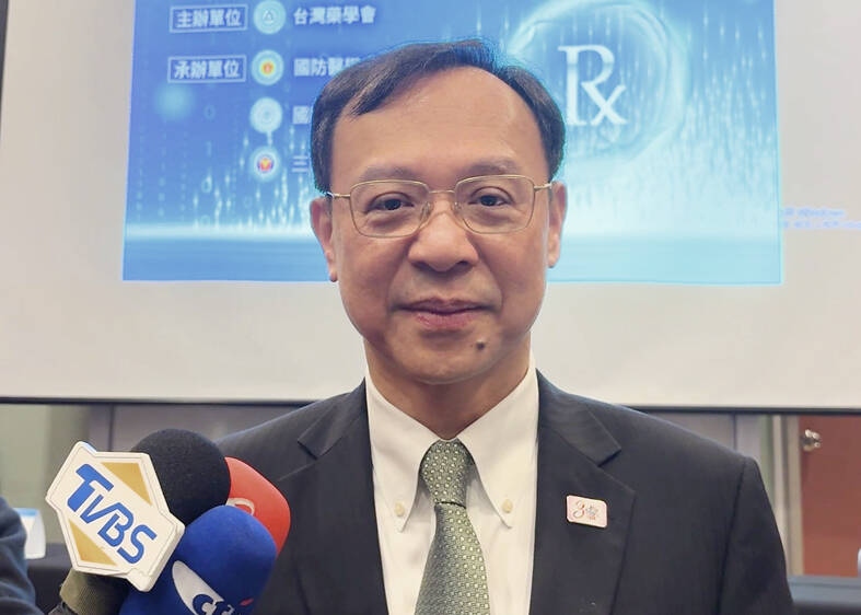 Health minister warns of avian flu risks abroad