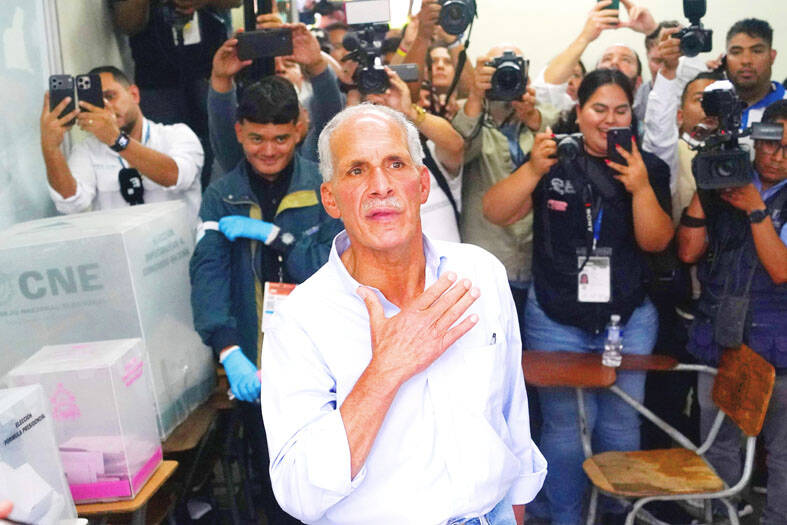 Asfura takes slim lead in Honduras