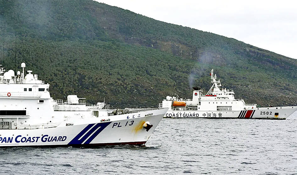 Japan, China in fresh incident near disputed islands