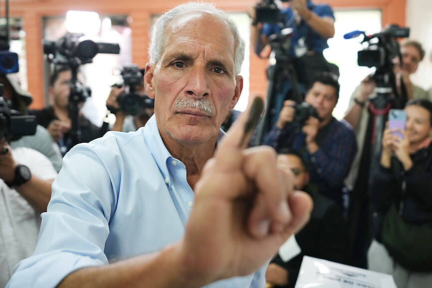 Trump favorite Nasry Asfura claims lead in Honduras’ presidential vote