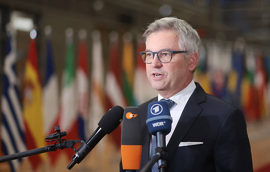 EU countries talk on immigration, set to back ‘return hubs’