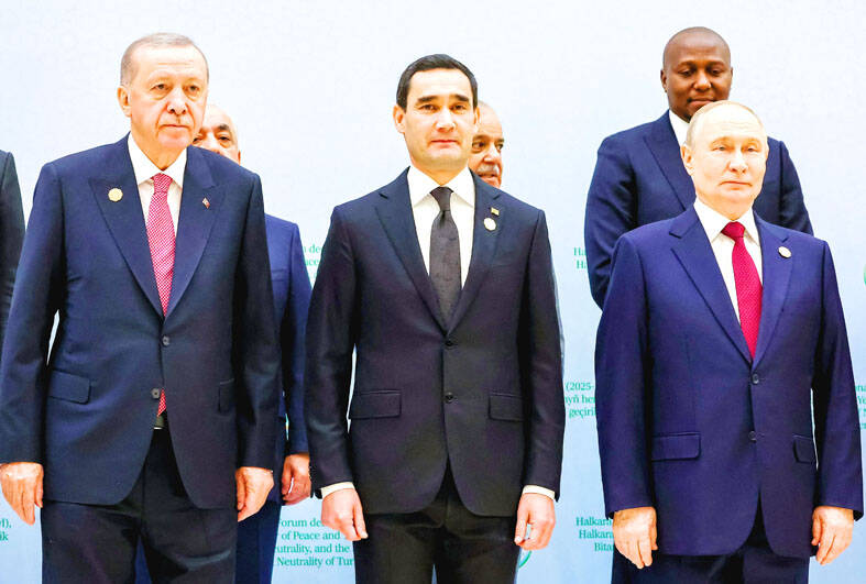 Turkmenistan hints at reforms ahead of rare meeting