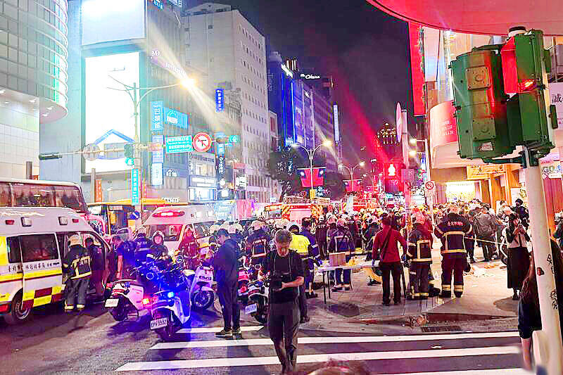 METRO RAMPAGE: Witnesses to Taipei stabbing attacks could experience trauma, psychologists warn