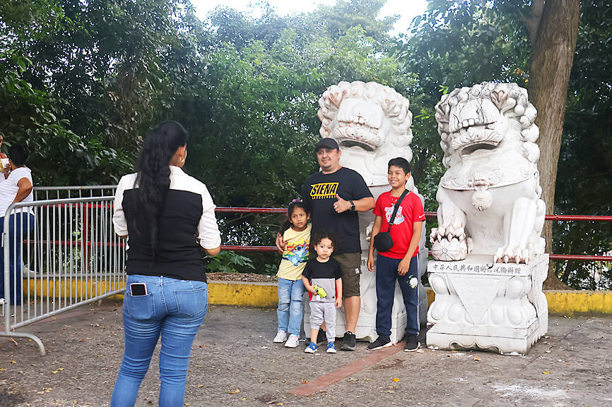 Chinese monument near Panama Canal torn down
