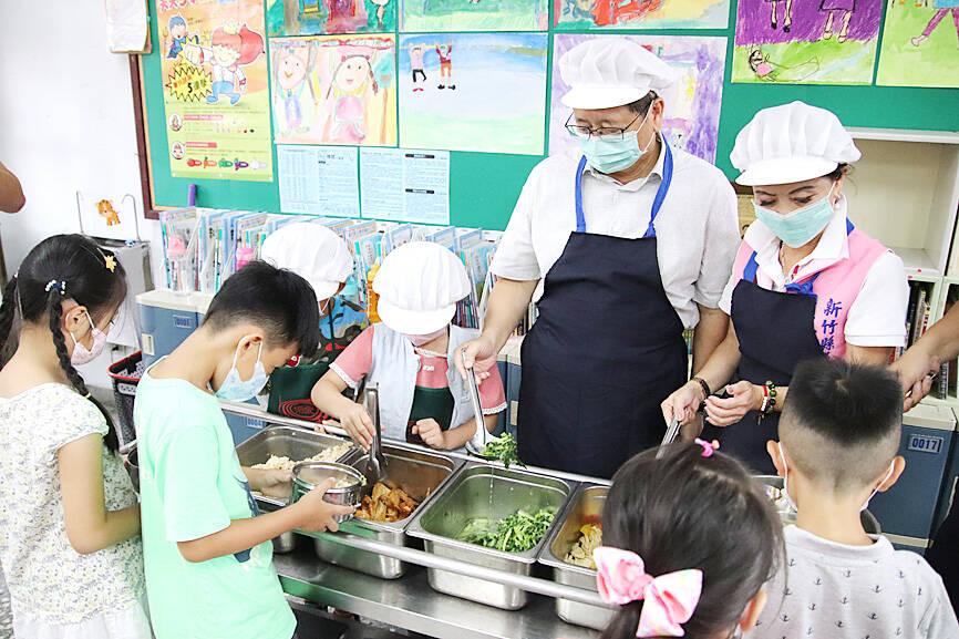 Taipei to provide free lunches at elementary, junior-high schools