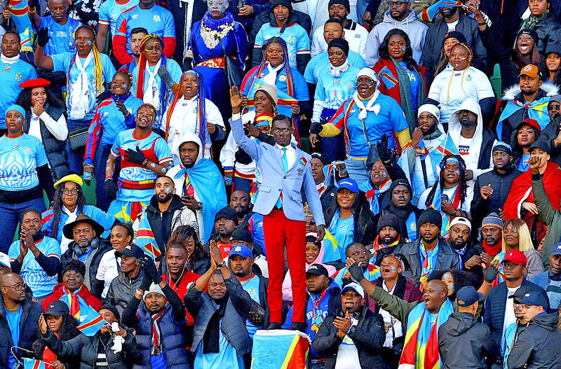 DR Congo’s human statue becomes AFCON star fan
