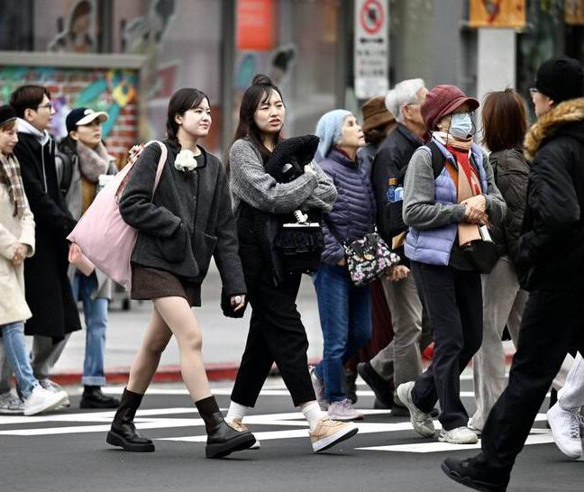 Cold surge warning issued for 18 cities and counties