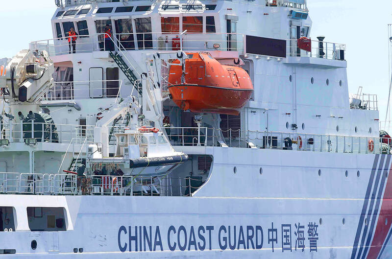 China rescues 15 Filipino sailors after boat capsizes