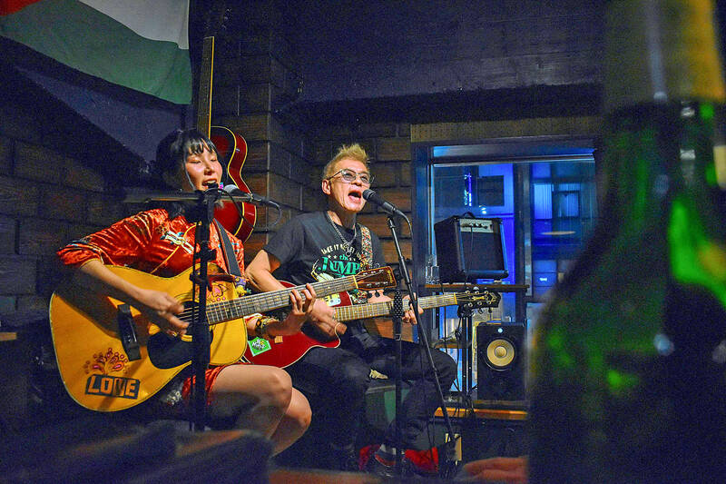 Punk rock lawyer Akihiro Shima leads climate fight