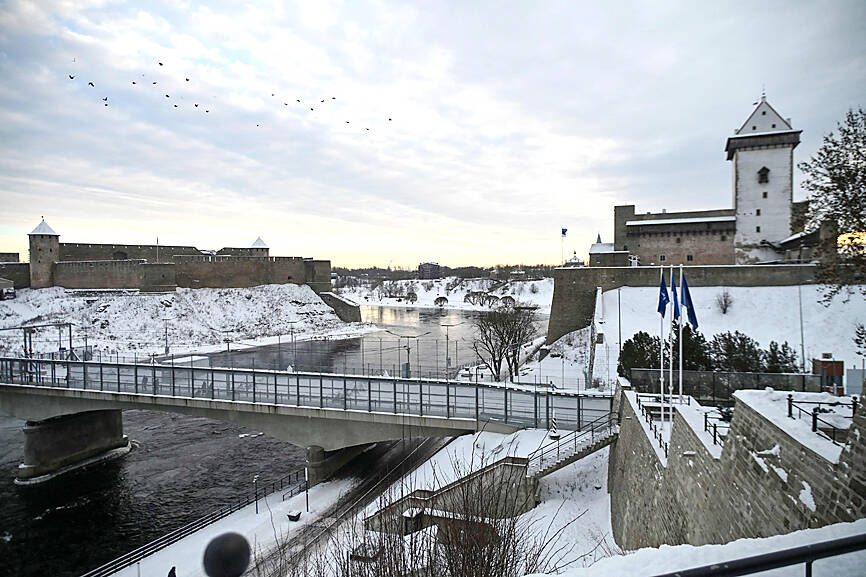 Estonia town stuck between two worlds