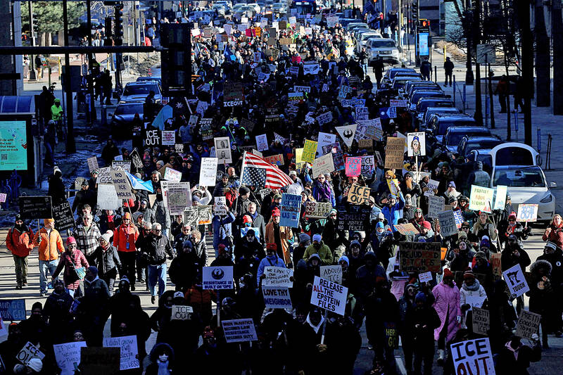 Minneapolis immigrants turn to remote learning