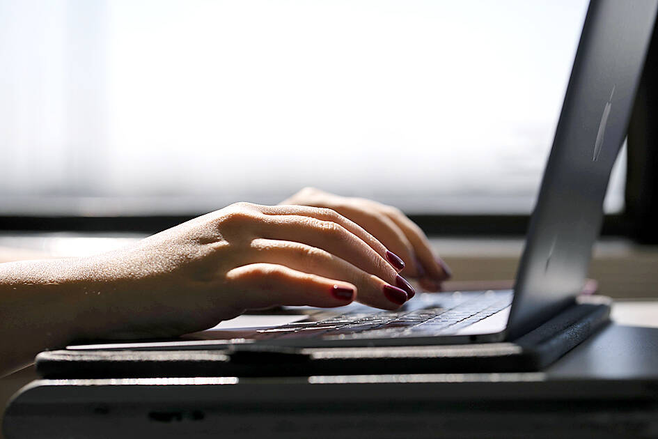 Substack makes money from Nazi newsletters