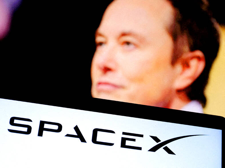 SpaceX weighs dual-class IPO shares