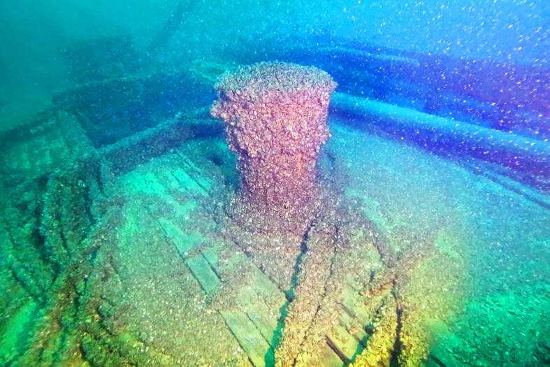 Searchers find wreck of steamer lost in Lake Michigan