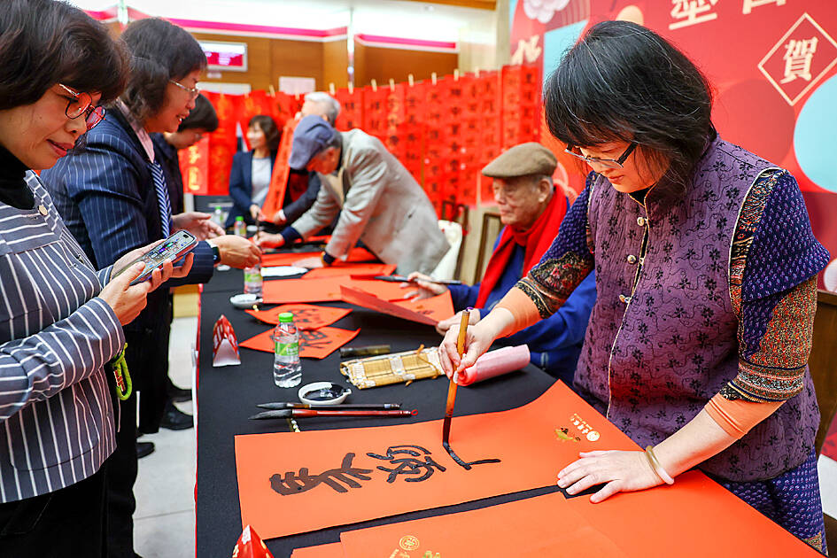 Writing spring couplets good for health: academics