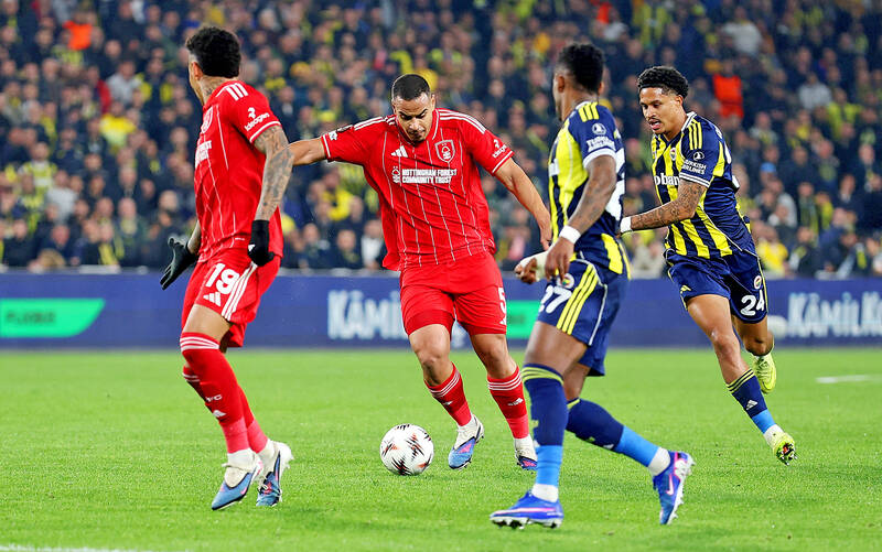 Forest boss makes dream start