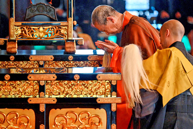 AI-powered robot Buddhist monk unveiled in Japan