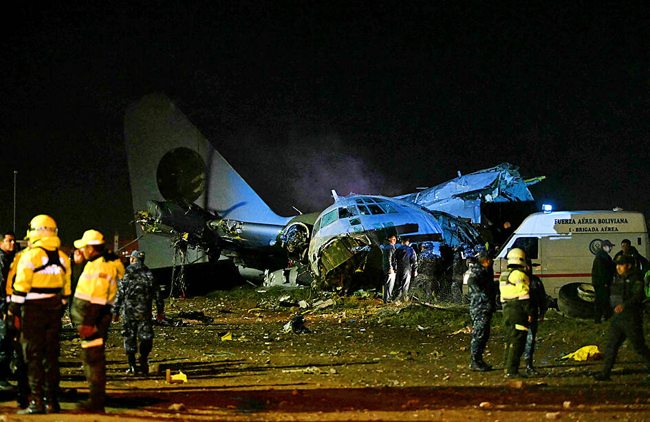 At least 15 dead in Bolivia plane crash