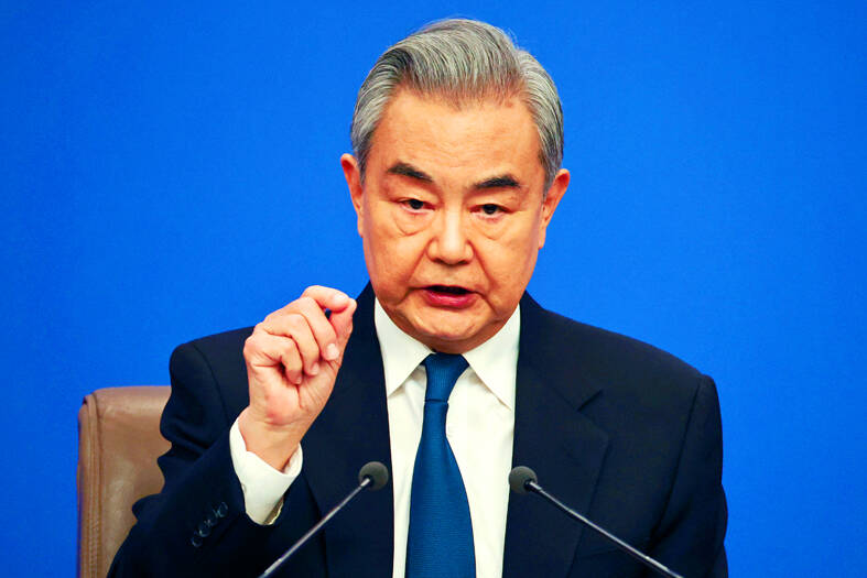 China prioritizes stabilizing US ties ahead of meeting