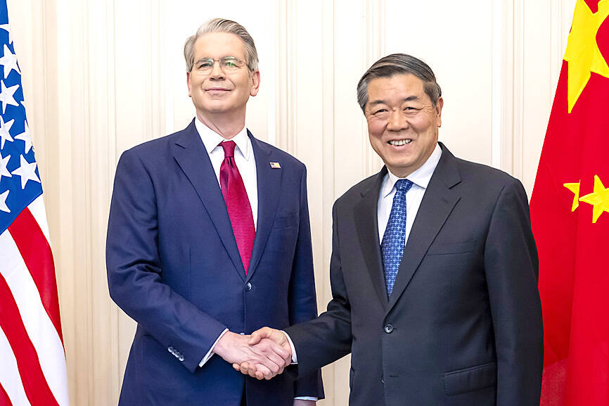 US, Chinese officials meet in Paris ahead of Beijing visit