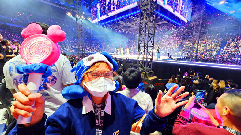 FEATURE: Following K-pop has benefits for elderly people: experts