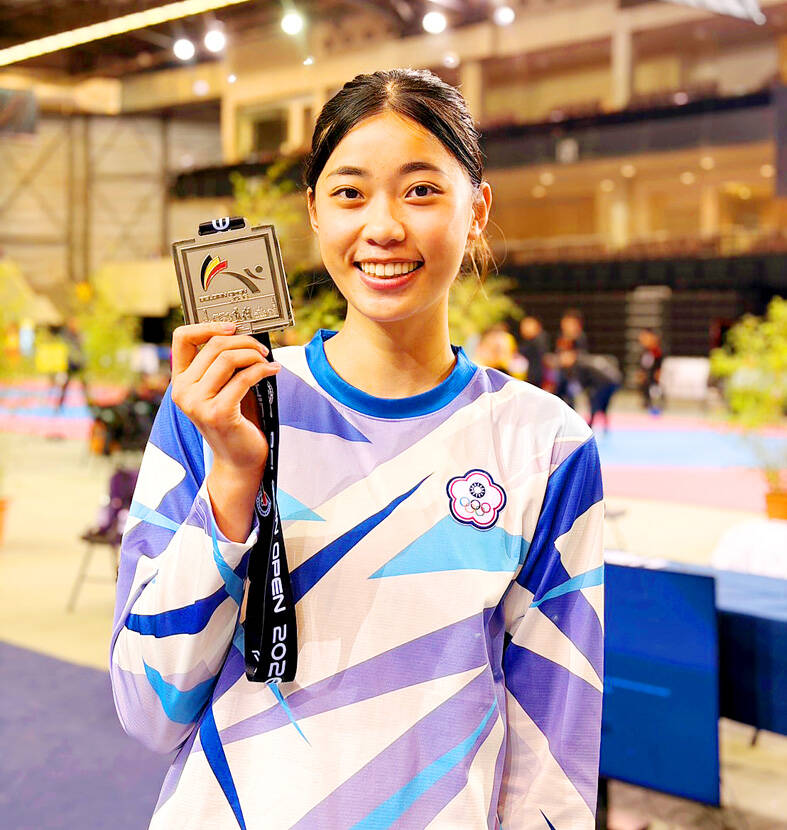 Taiwan’s Lo Chia-ling claims silver medal in Belgium
