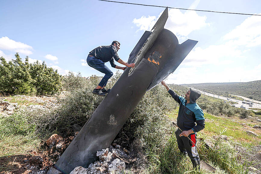 Tehran toughens negotiating stance, sources say