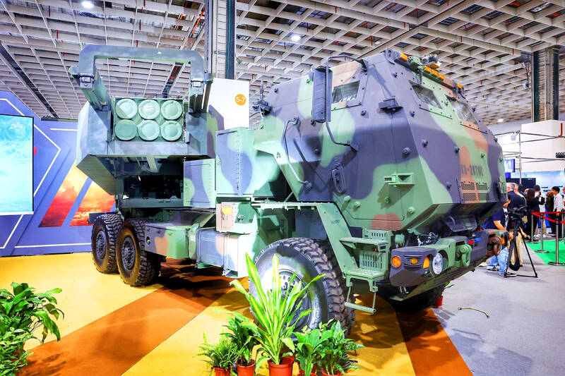 Taiwan requests arms payment delay