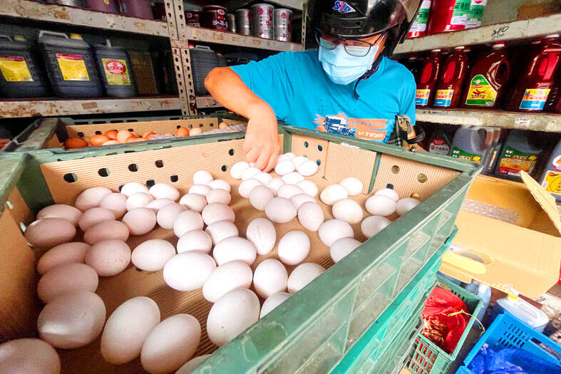 Consumer confidence at lowest level in 3 years