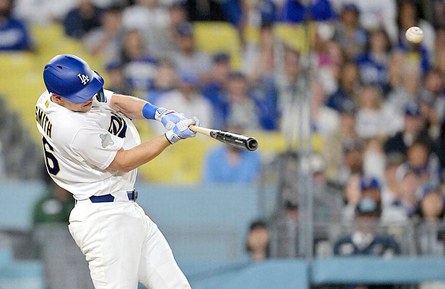 Will Smith blast finishes off Arizona