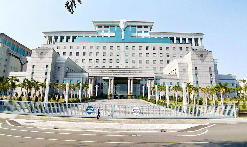 Salon owner fined for burn that led to woman’s suicide