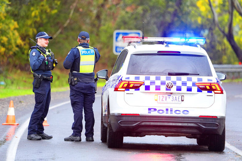 Australian fugitive shot dead: police