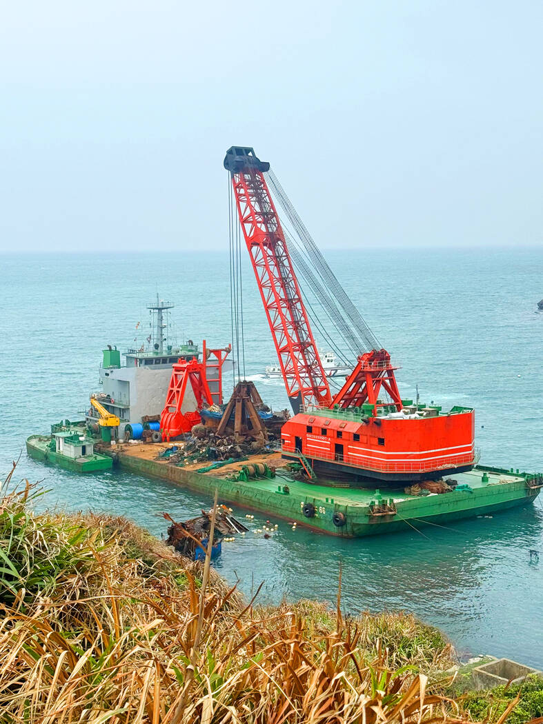Chinese vessel suspected of damaging undersea cables