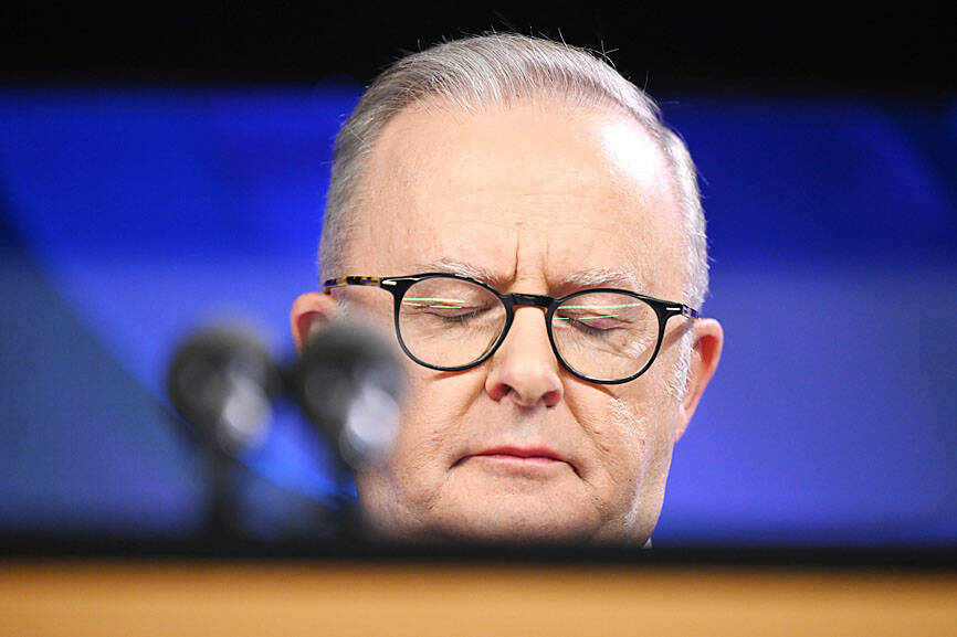 Australia targets gambling adverts with new rules