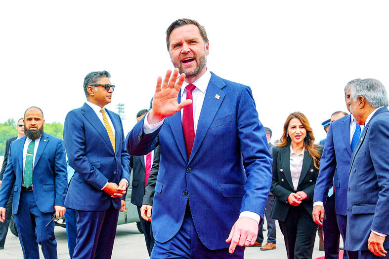 US, Iranian teams begin separate talks in Pakistan