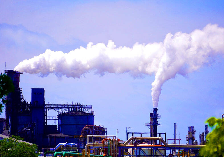Carbon emitters to pay discounted fees