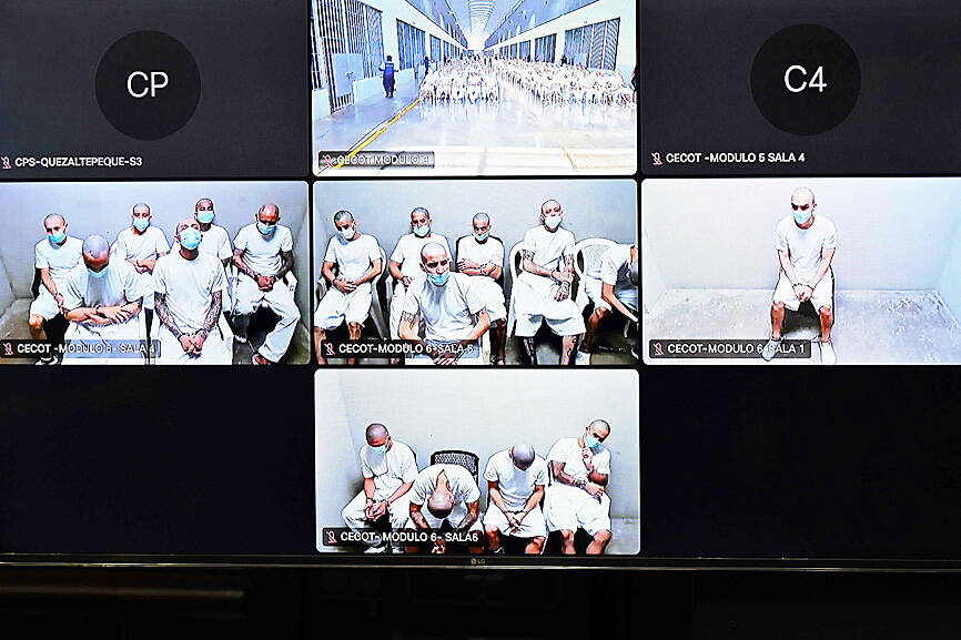 El Salvador holds mass trial of alleged gang members